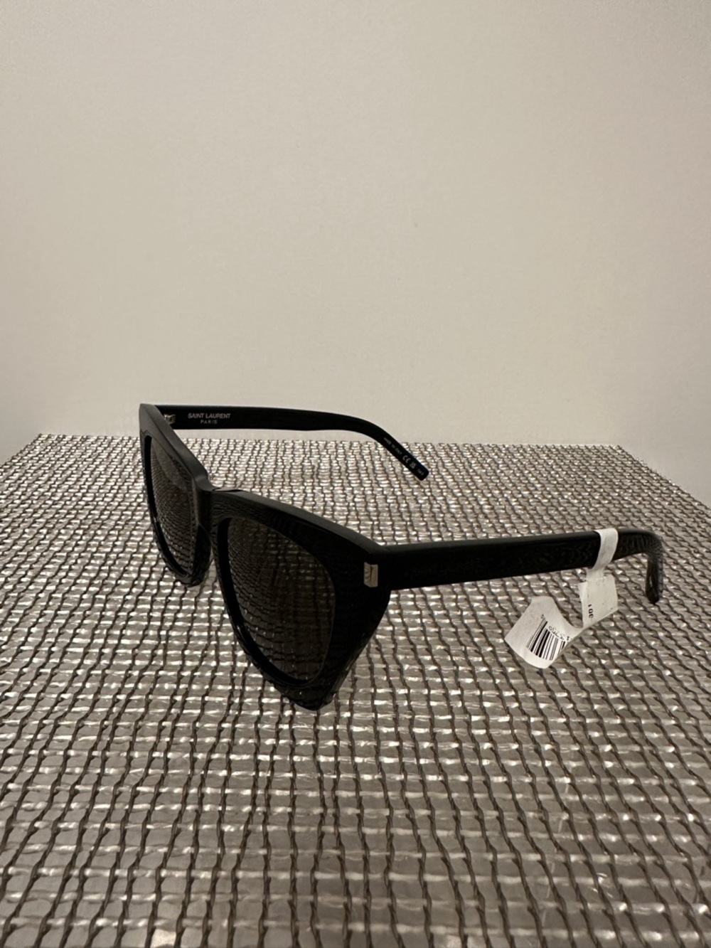 NEW Saint Laurent Kate Sunglasses in Black - Picture 4 of 10